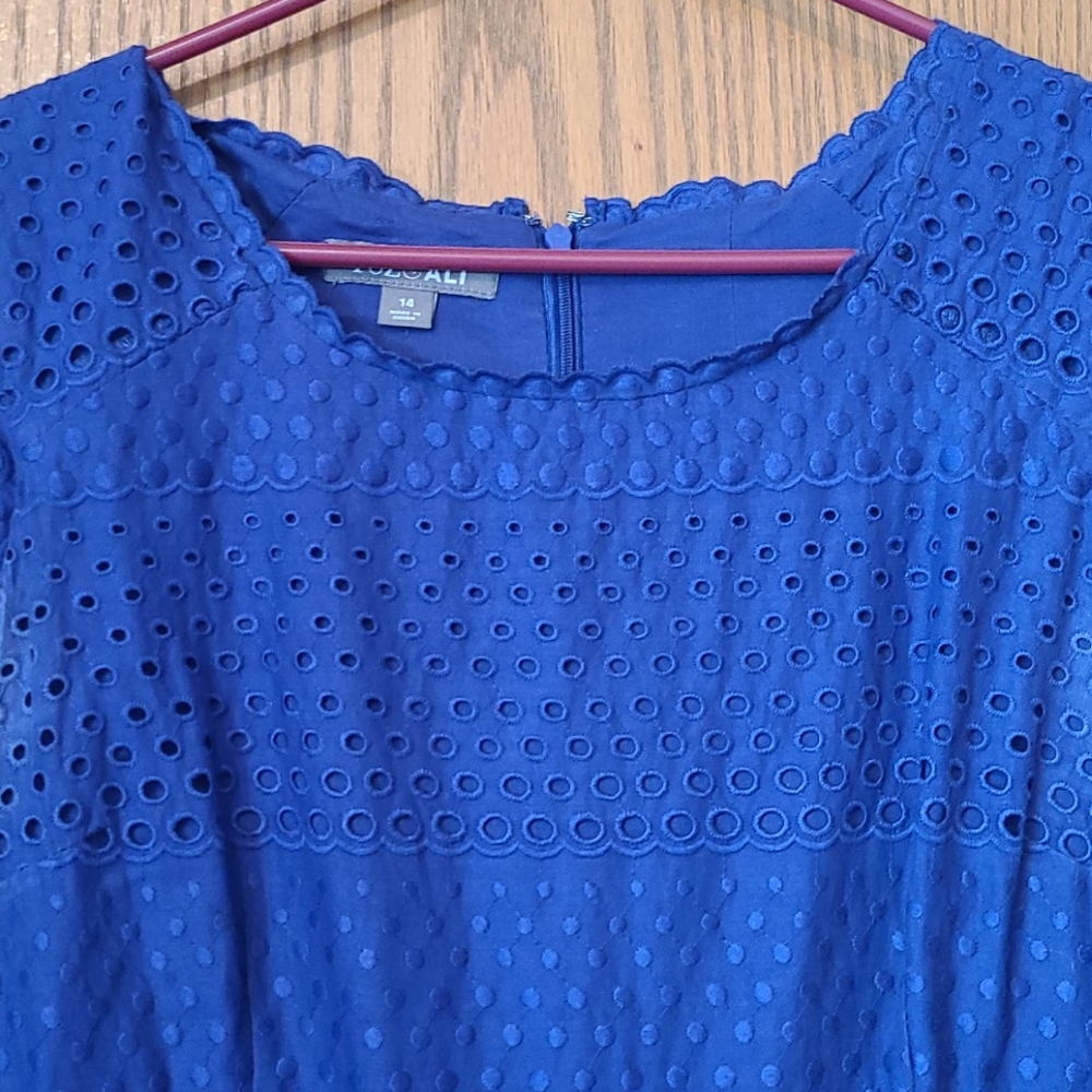 Dress - Picture 2 of 4